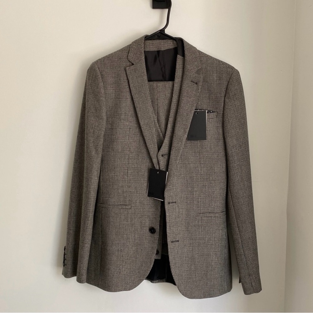 ASOS Men’s 3 Piece Wool Houndstooth Suit, Size 36